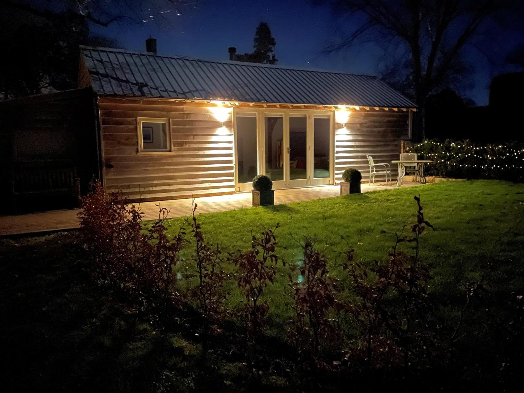 Stunning Cabin With Incredible Views Near Goodwood Rogate Exterior foto